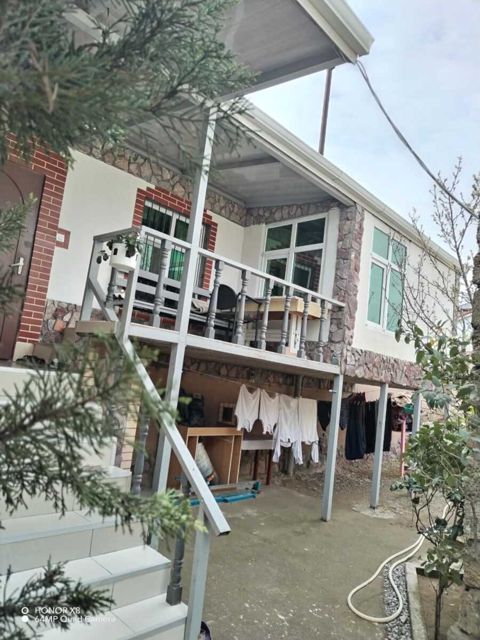 Satılır 4 otaqlı həyət evi/bağ evi 100 m² — 75 000 ₼ · Bakı · Ev, villa Satılır 4 otaqlı həyət evi/bağ evi 100 m² — Bakı