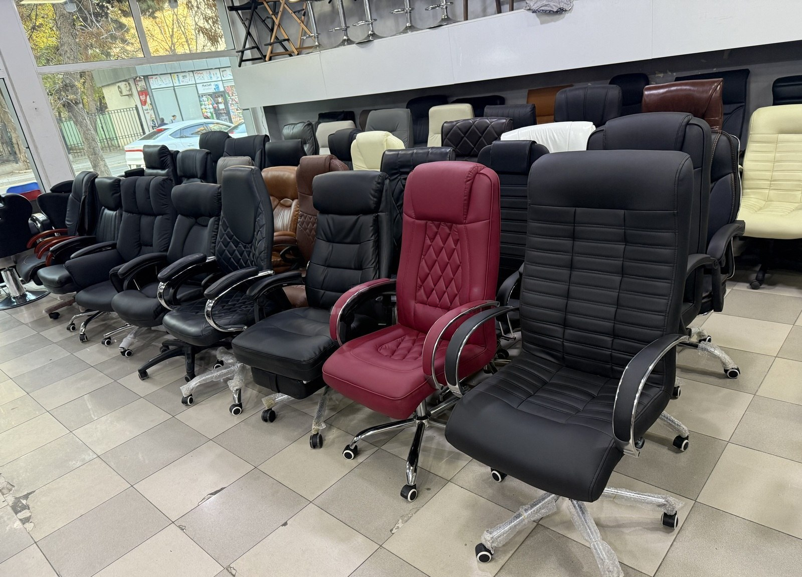 Qara rəng, Ofis üçün kreslo — Ofis mebeli, Bakı (2)