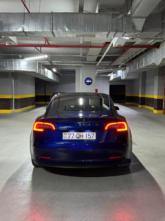Tesla Model 3, 50 kWh, 2022 il, 240 500 km 77-QH-157 — Avtomobillər, Bakı (6)