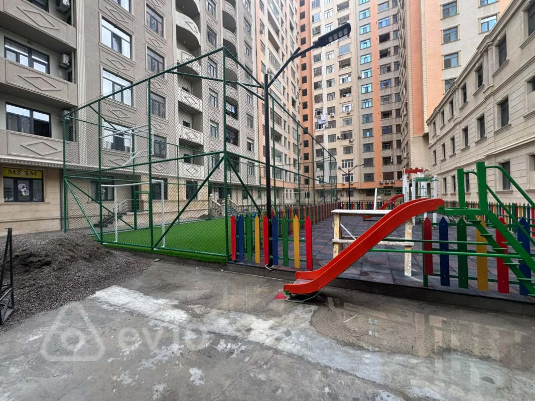 3 otaqlı mənzil, 140 m², Ceyhun Hacıbəyli küçəsi — Mənzil, Bakı (2)