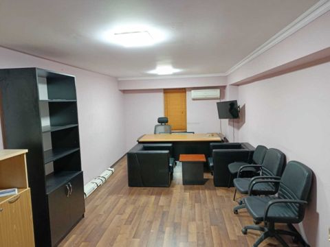 İcarəyə verilir 5 otaqlı ofis 310 m² — Bakı