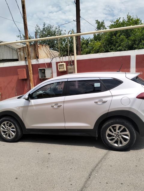 Hyundai Tucson: 2 l Krossover — Bakı