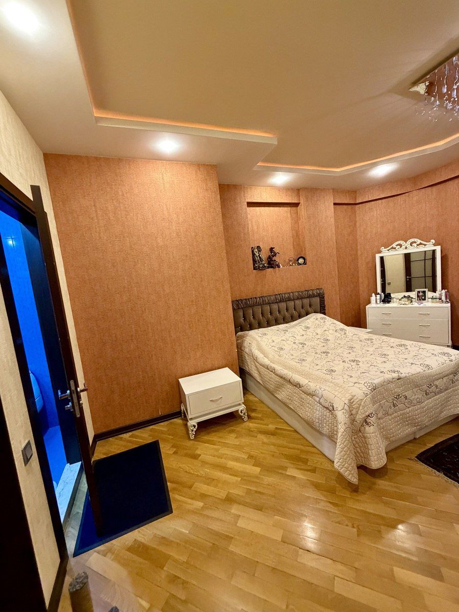 Satılır 4 otaqlı yeni tikili 200 m² — Mənzil, Bakı (7)