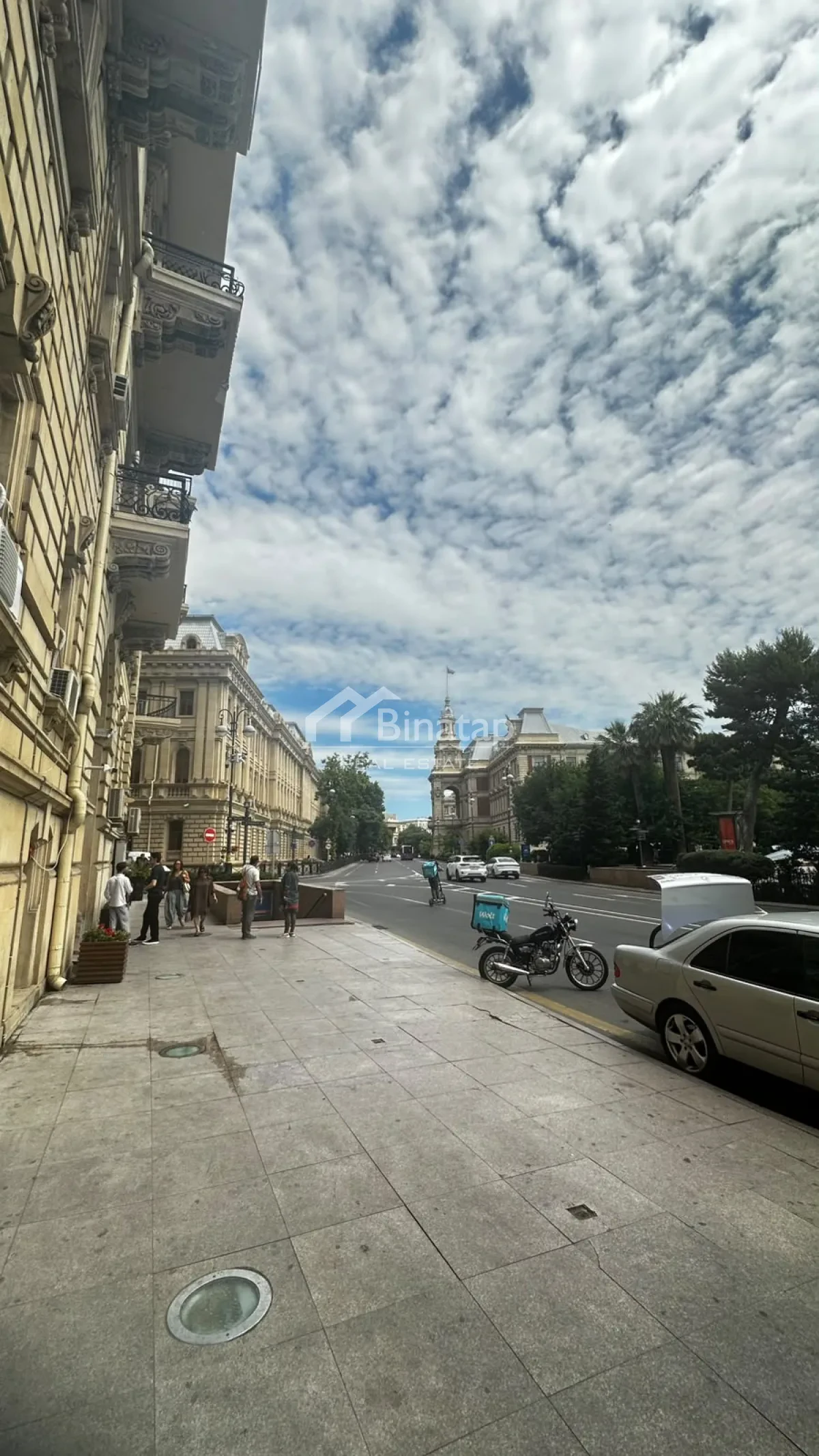 Satılır 5 otaqlı köhnə tikili 361 m², İçərişəhər metrosu, Səbail rayonu — Mənzil, Bakı (2)