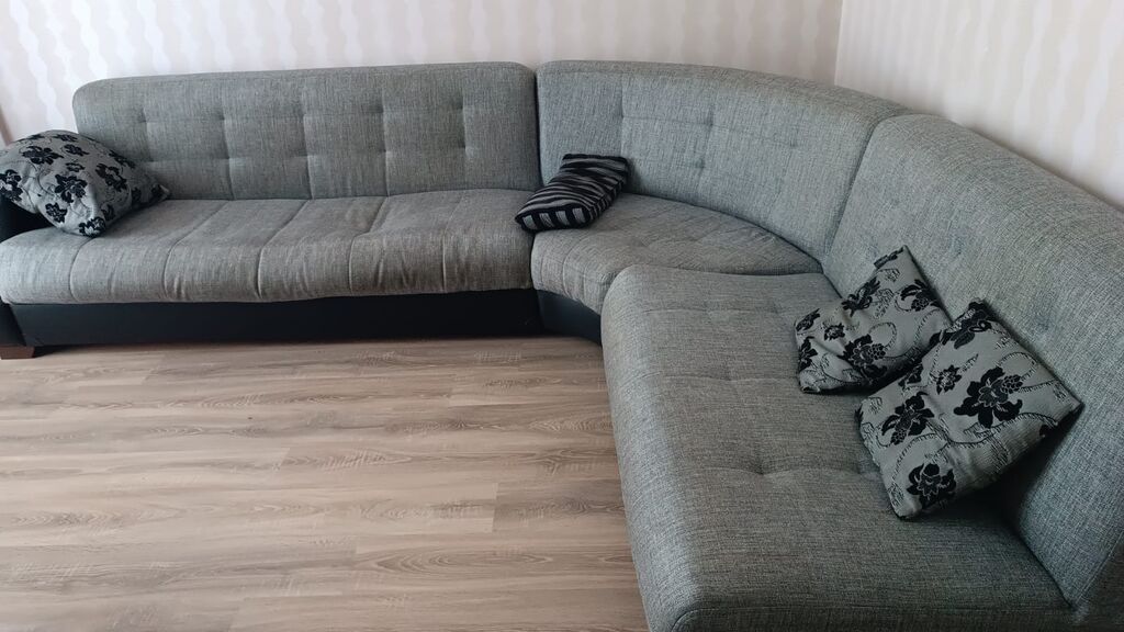 Künc divan, İşlənmiş — Divanlər, Bakı