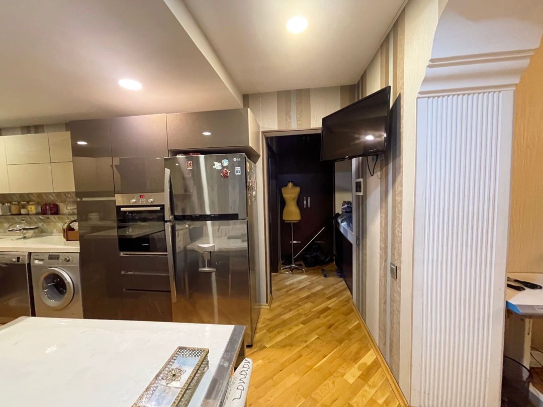 Satılır 4 otaqlı köhnə tikili 86 m² — Mənzil, Bakı (7)