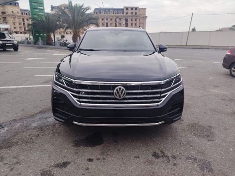 Volkswagen Touareg, 4.1 L, 2018 il, 201 000 km — Bakı