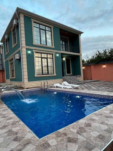 Villa, Qəbələ r — Qəbələ