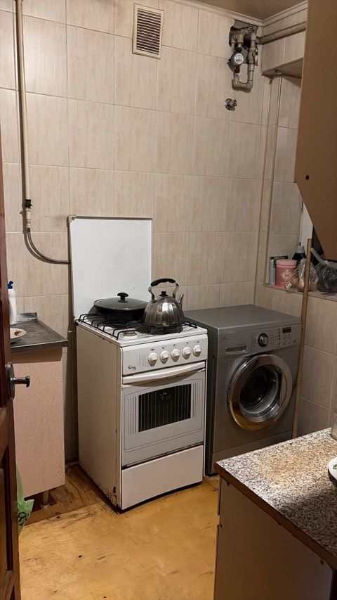 İcarəyə verilir 2 otaqlı köhnə tikili 70 m² — Bakı