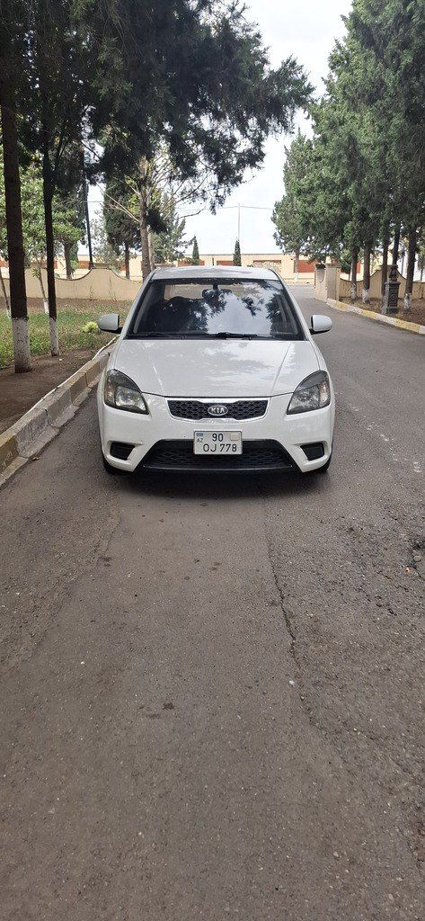 Kia Rio, 1.4 L, 2011 il, 173 207 km — 11 500 ₼ · Samux · Avtomobillər Kia Rio, 1.4 L, 2011 il, 173 207 km — Samux
