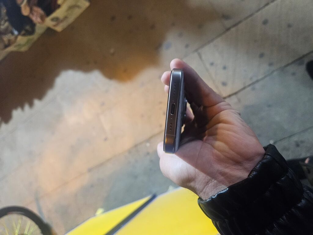 İphone 16 Pro Telefon Zavodur 95% Pil Salığı 301 Devir Sayı Tək Bir — Digər smartfonlar, Bakı (2)