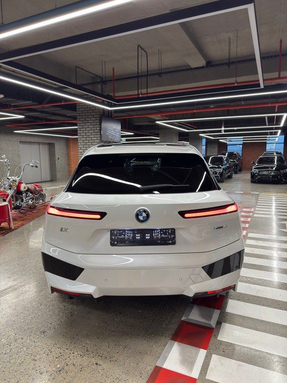 BMW iX, 105.2 kWh, 2023 il, 34 700 km — Avtomobillər, Bakı (4)