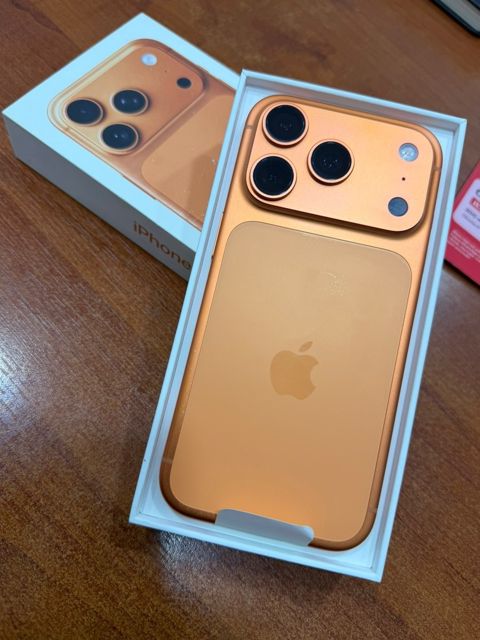 Apple iPhone 17 Pro Cosmic Orange 256GB/12GB — 1 900 ₼ · Bakı · Smartfonlar Apple iPhone 17 Pro Cosmic Orange 256GB/12GB — Bakı