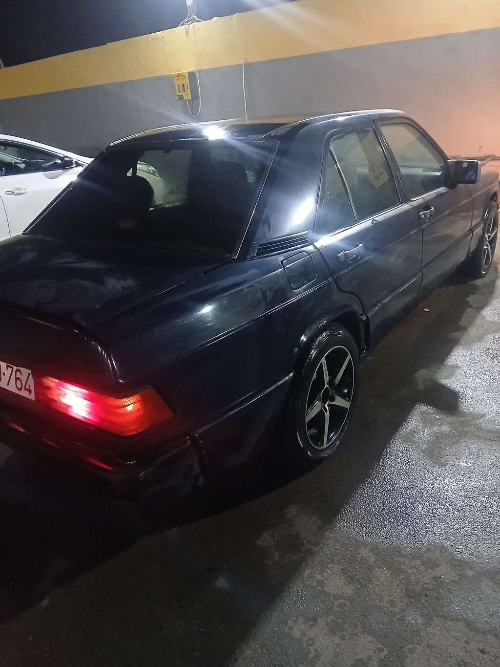 Mercedes-Benz 190 (W201) sedan - Kuzov: 4 qapı, qara rəng - Nömrə 10-ZO-764 — Avtomobillər, Sumqayıt (7)