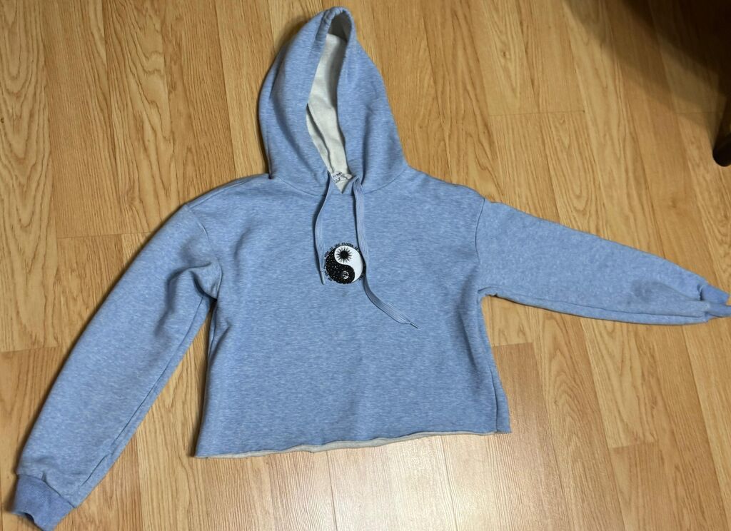 Koton Məhsul: Qadın kapüşonlu qısa svitşot (crop hoodie) - Rəng: Açıq — Hodie və sviter, Bakı (4)