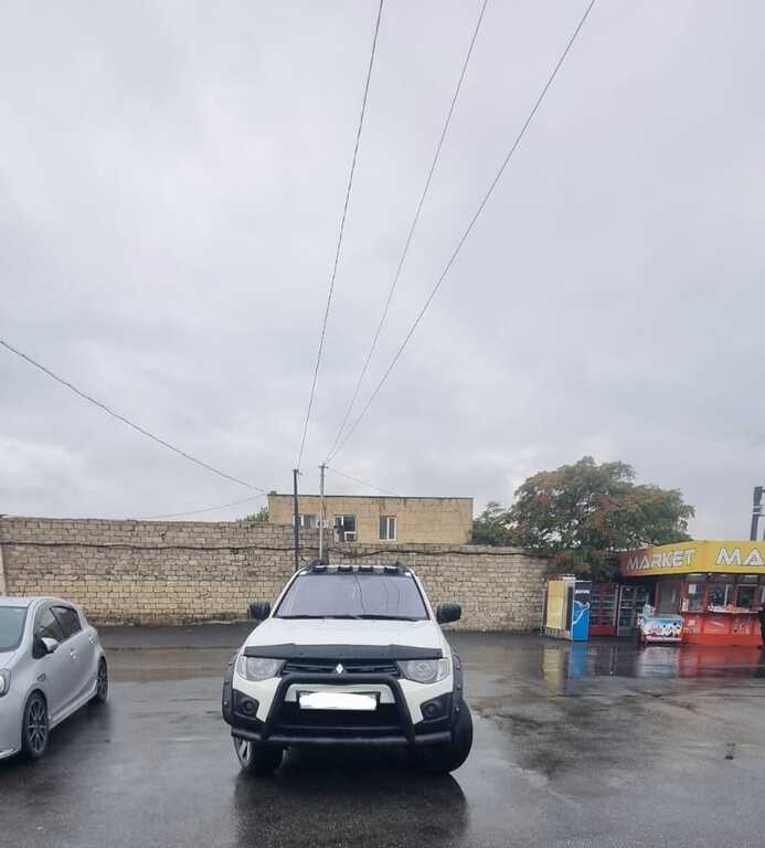 Mitsubishi L200, 2.5 L, 2010 il, 270 000 km — Avtomobillər, Bakı (2)