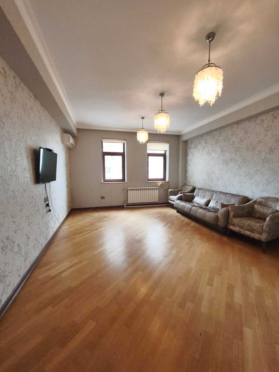 Satılır 4 otaqlı yeni tikili 220 m² — Mənzil, Bakı (5)