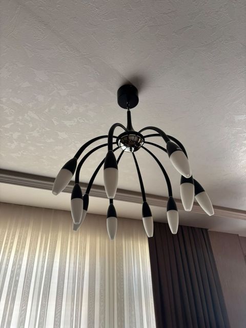 Çılçıraq, 10 və daha çox lampa — 50 ₼ · Bakı · Tavan is?qlar? v? cilc?raqlar Çılçıraq, 10 və daha çox lampa — Bakı