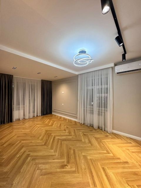 2-otaqlı mənzil, E.Akademiyası m., 45 m² — Bakı