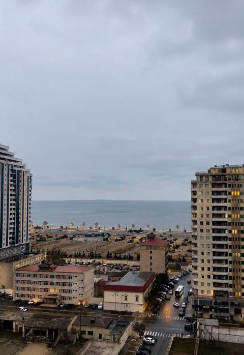 Satılır 3 otaqlı yeni tikili 150 m² — Bakı