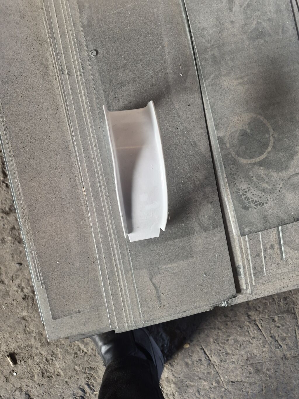 Məhsul: Metal qandallar (körpü formalı plastik boru/naqil kanalı üçün — Fəliz məmulatı, Pirəkəşkül (4)