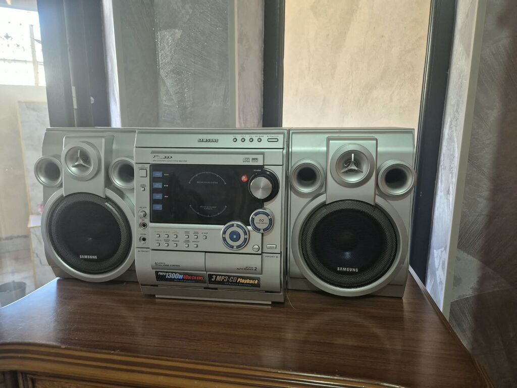 Samsung musiqi mərkəzi – 2 kolonkadan və əsas blokdan ibarət hi-fi — Akustik sistemlər, Gəncə