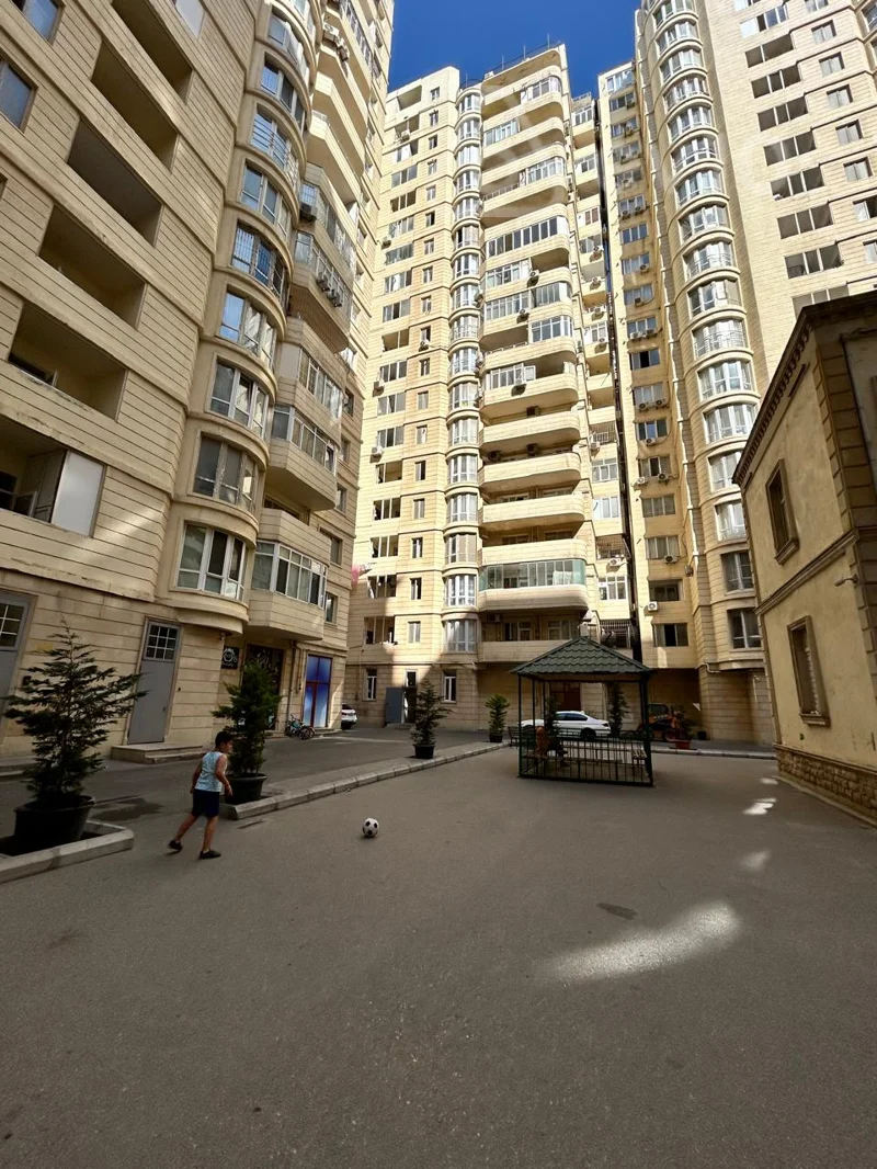 3 otaqlı mənzil, 135 m², Ənvər Hüseynov küçəsi — kirayə — Mənzil, Bakı (11)