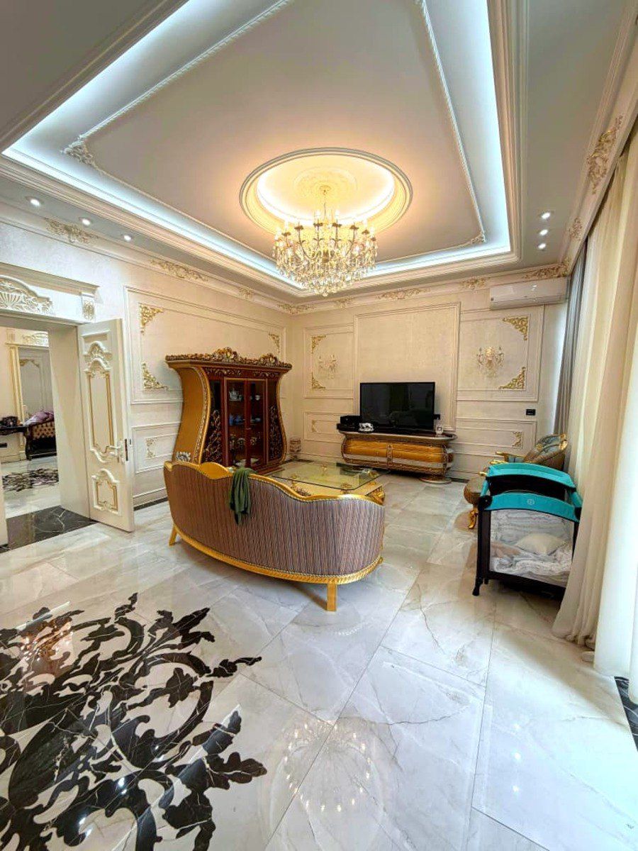 Satılır 4 otaqlı köhnə tikili 215.5 m² — Mənzil, Bakı (9)
