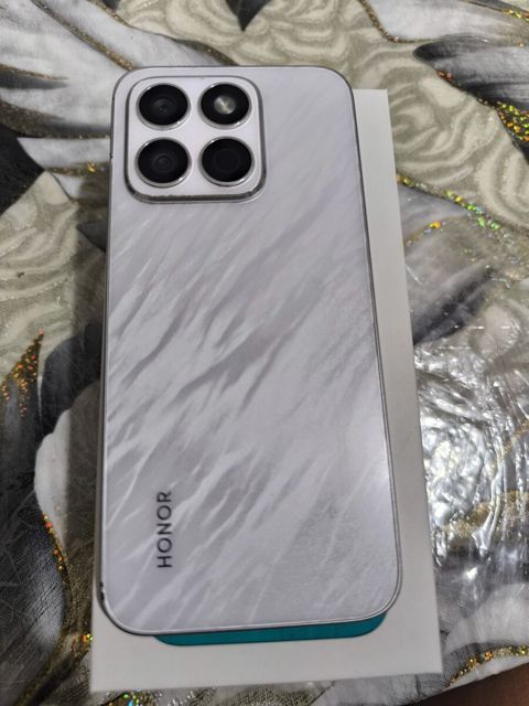 Honor X8c Moonlight White 256GB/8GB — 290 ₼ · Bakı · Smartfonlar Honor X8c Moonlight White 256GB/8GB — Bakı
