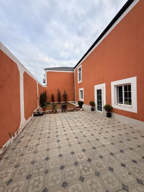 Satılır 5 otaqlı həyət evi/bağ evi 130 m² — 104 000 ₼ · Bakı · Ev, villa Satılır 5 otaqlı həyət evi/bağ evi 130 m² — Bakı