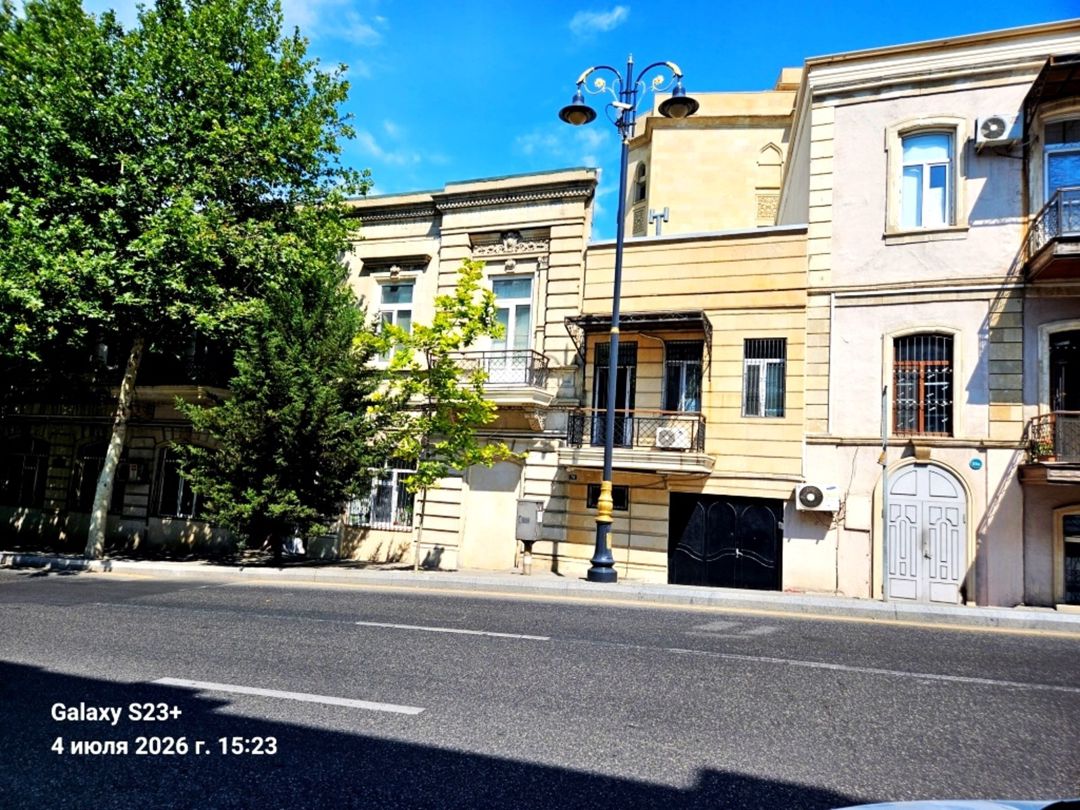 Satılır 5 otaqlı həyət evi/bağ evi 200 m² — Ev, villa, Bakı (2)