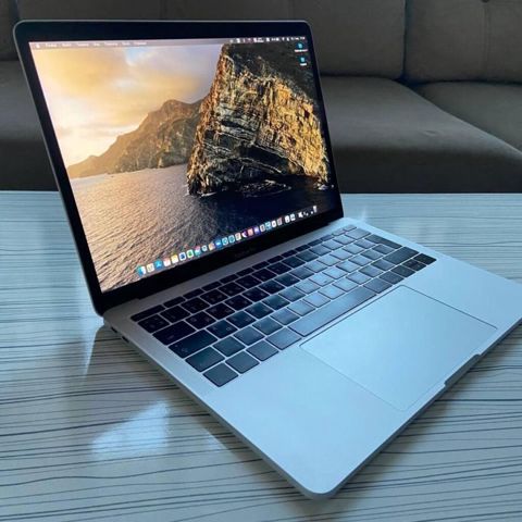 Apple MacBook (13") – Space Gray - 13.3" Retina ekran (2560×1600) — Mingəçevir