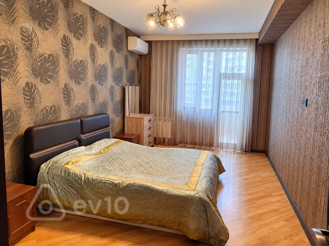 3 otaqlı mənzil, 140 m², Azər Əliyev küçəsi — kirayə — Mənzil, Bakı (3)