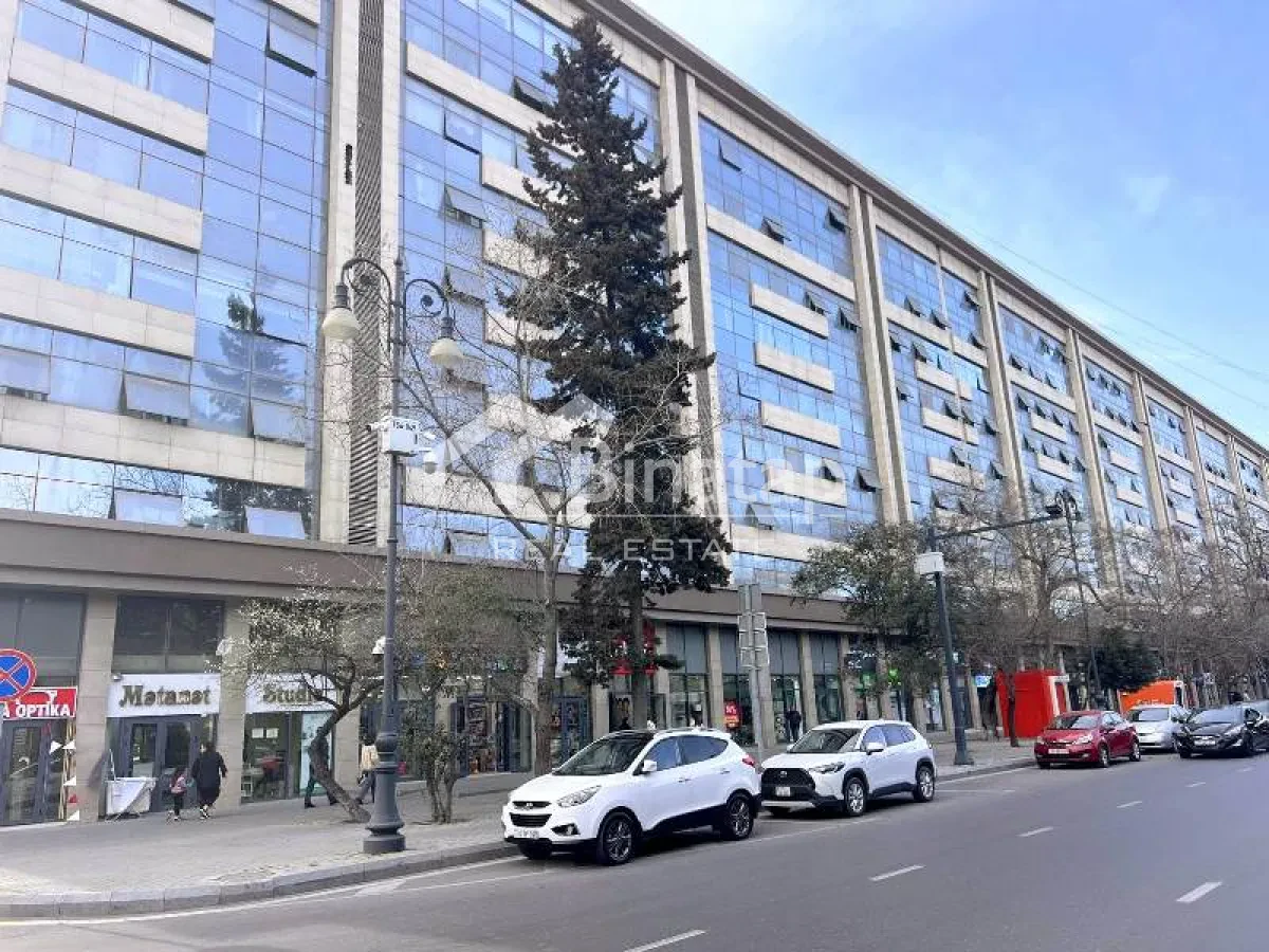 Satılır 2 otaqlı köhnə tikili 50 m², Gənclik metrosu, Nərimanov rayonu — Mənzil, Bakı (2)
