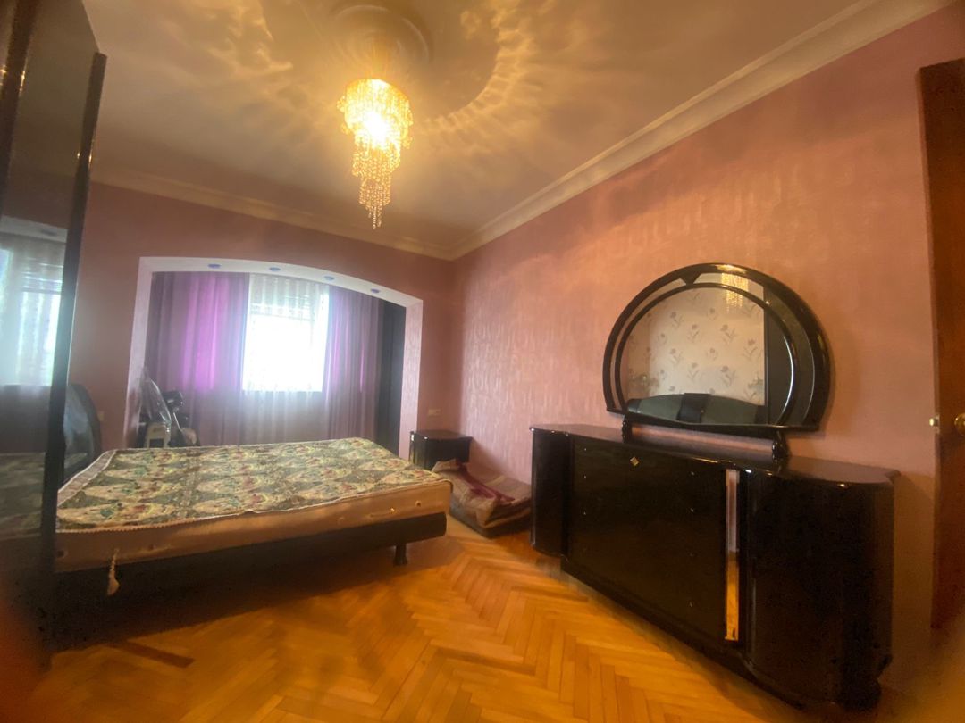 Satılır 4 otaqlı köhnə tikili 110 m² — Mənzil, Bakı (5)