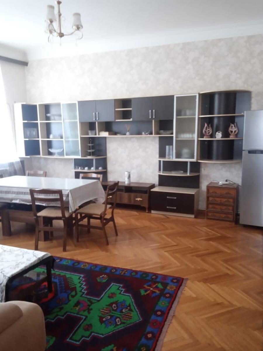 Satılır 2 otaqlı köhnə tikili 85 m² — Mənzil, Bakı (3)