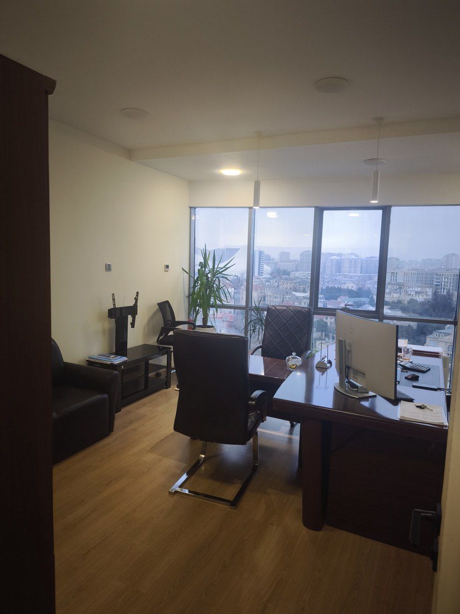 Satılır 7 otaqlı ofis 270.9 m² — Ofis, Bakı (9)