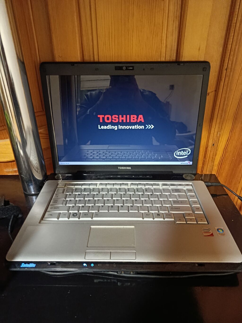 Toshiba Satellite noutbuk - Model: Toshiba Satellite (ekranda — Toshiba, Digah (3)