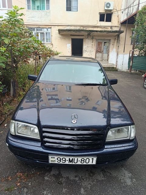 Mercedes C 200, 2.0 L, 2000 il, 267 000 km — 9 600 ₼ · Şəki · Avtomobillər Mercedes C 200, 2.0 L, 2000 il, 267 000 km — Şəki
