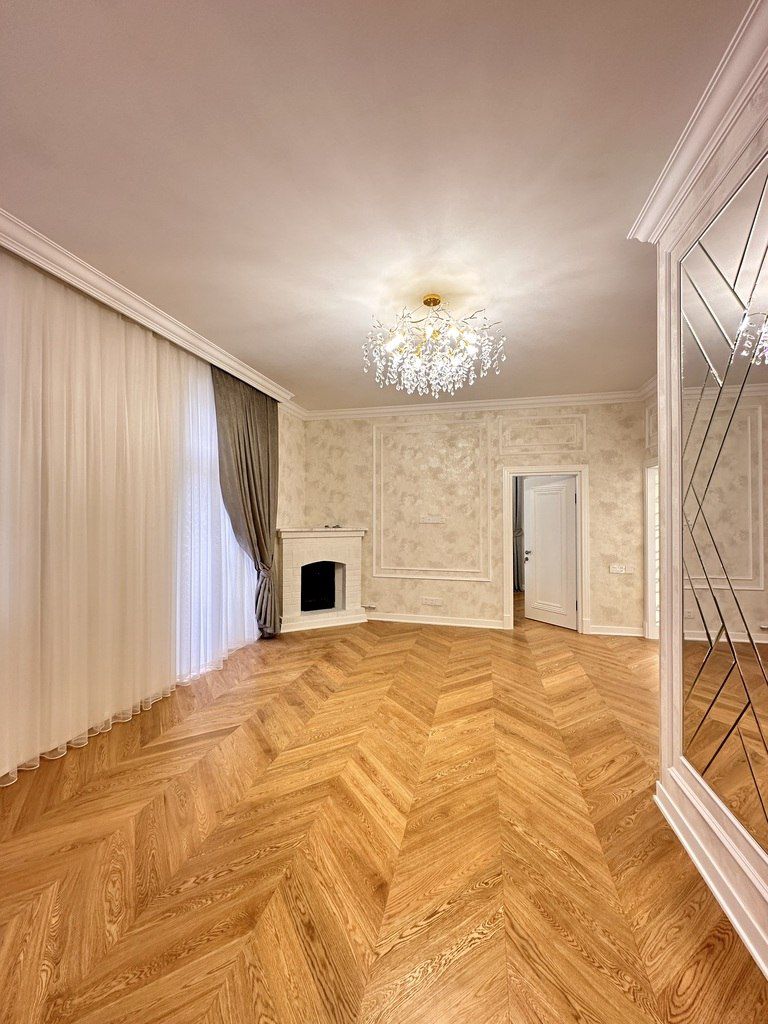 Satılır 4 otaqlı köhnə tikili 130 m² — Mənzil, Bakı (2)