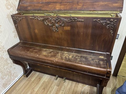 Salam pulsuz verilir Legnica upright piano - Marka/model: Legnica — Xırdalan