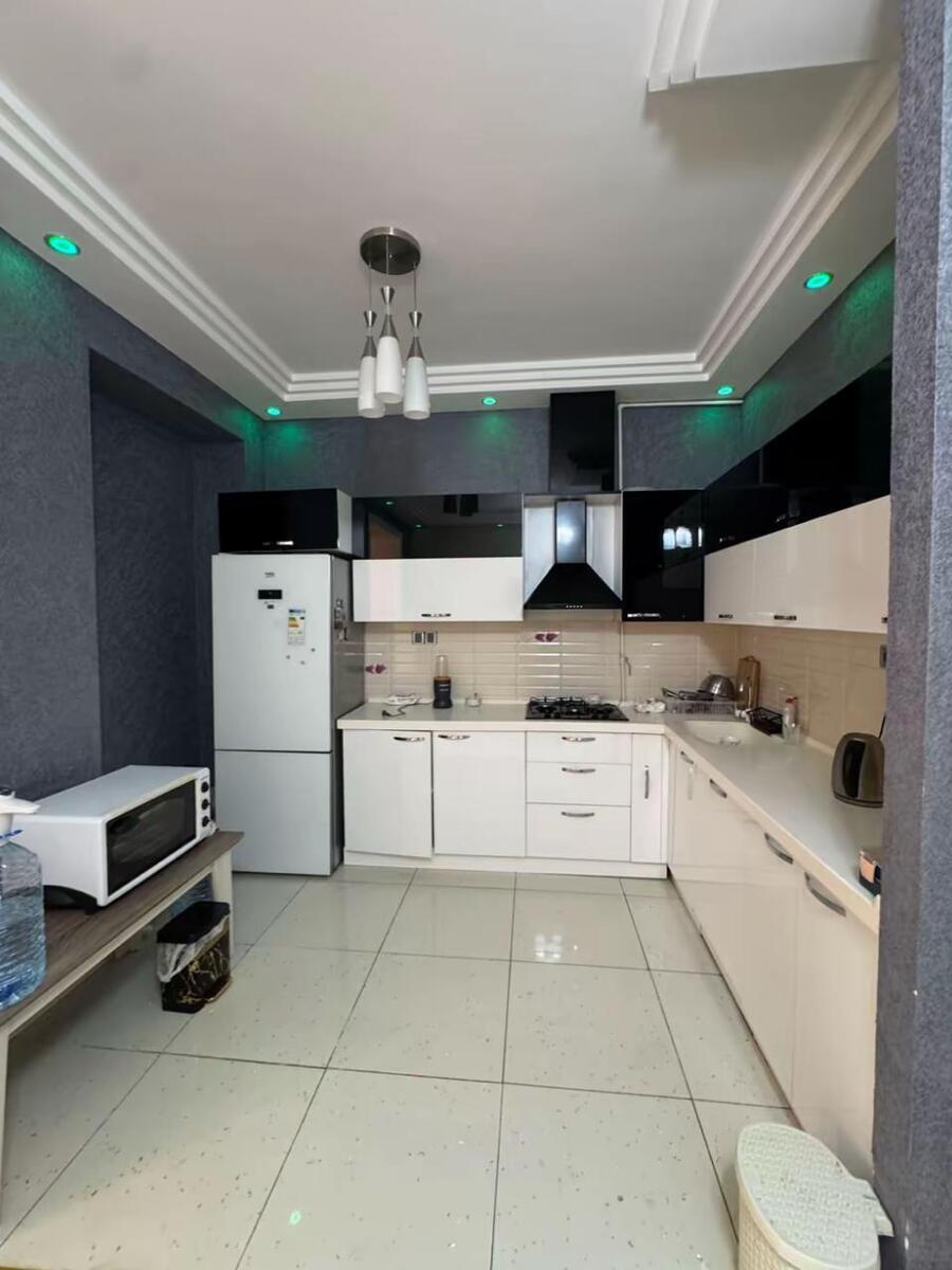 Satılır 2 otaqlı köhnə tikili 75 m² — Mənzil, Bakı (9)