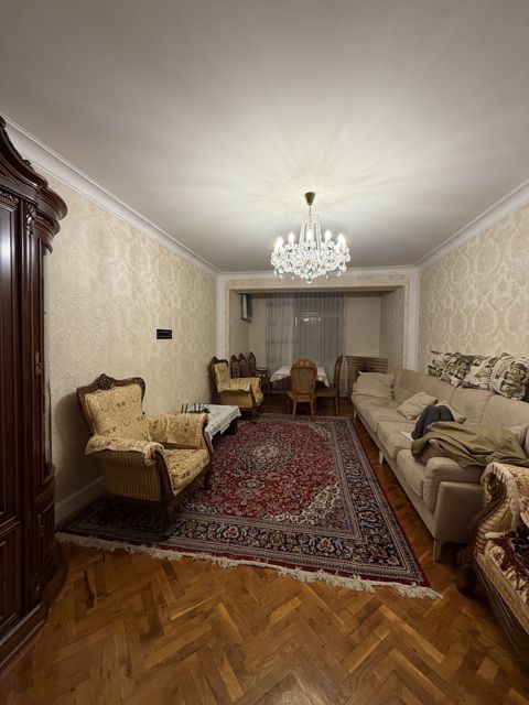 İcarəyə verilir 3 otaqlı köhnə tikili 80 m² — Bakı