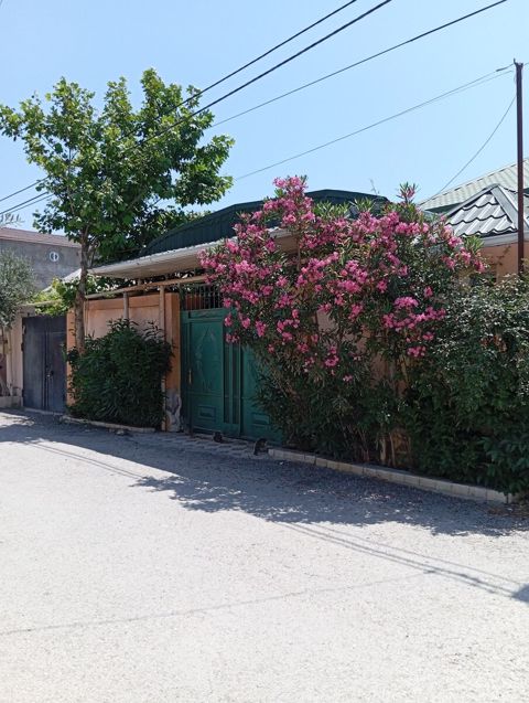 Həyət evi, Suraxanı qəs — Bakı