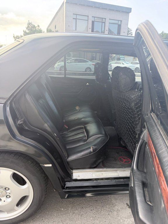 Mercedes E 200, 2.0 L, 1993 il, 250 000 km 90-HB-912 — Avtomobillər, Bakı (8)