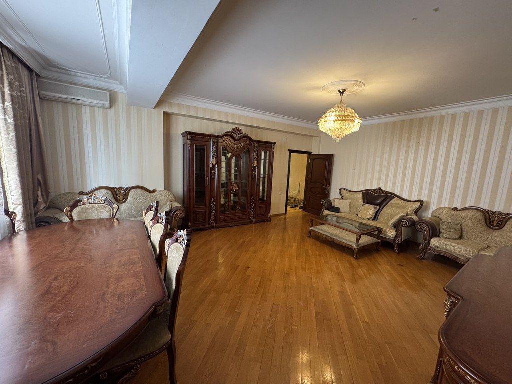 Satılır 4 otaqlı yeni tikili 176 m² — Mənzil, Bakı (2)