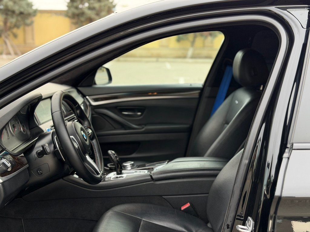 BMW 528, 2.0 L, 2015 il, 200 000 km — Avtomobillər, Bakı (8)