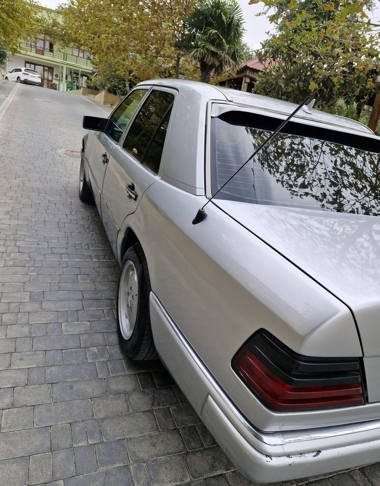 Mercedes E 220, 1993 il, 380000 km, 2.2 L 10-OL-619 — Avtomobillər, Bakı (10)