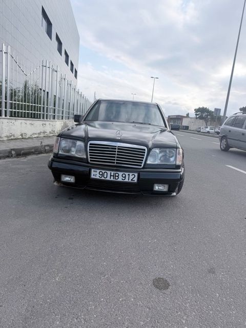 Mercedes E 200, 2.0 L, 1993 il, 250 000 km — Bakı