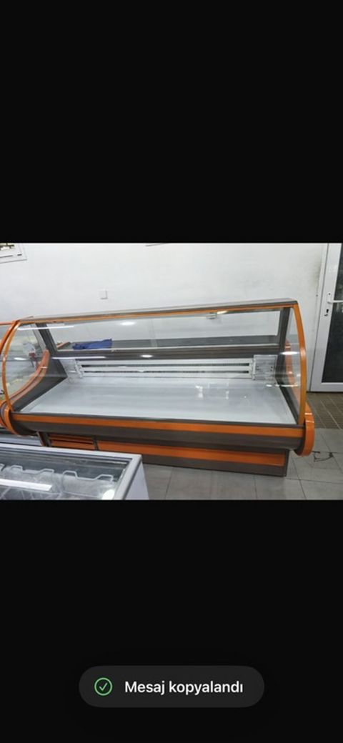 799₼ vitrin soyuducu 1ay deyil alınıb Yenıdir Demək Olarki Unvan — Bakı